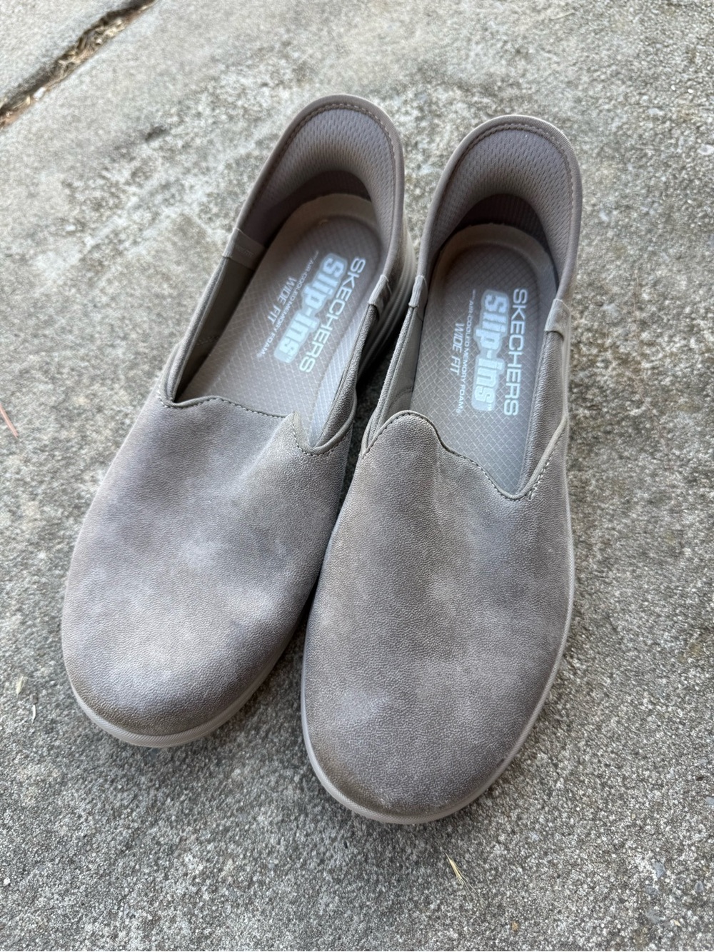 Women’s slip on Skechers